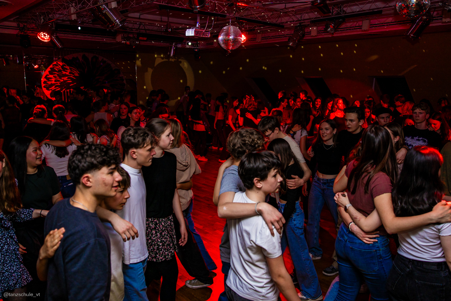 20240420 Huckepack Tanzparty 3450